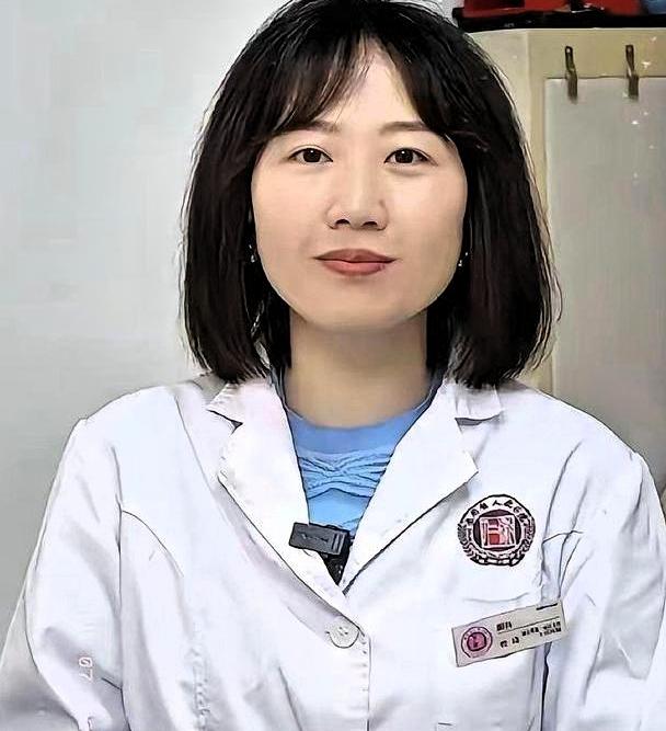 拔出萝卜带出泥眼科副主任曾琦被曝出猛料前几天跟副院长祖雄兵一起出圈的，还