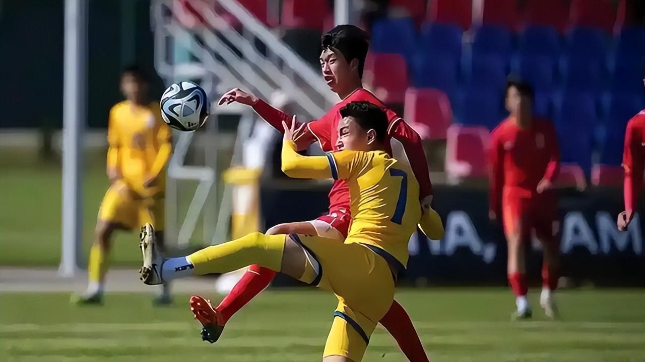 伟大2-1!中国队逆转绝杀,3场不败+创最佳战绩,球迷欢呼庆祝