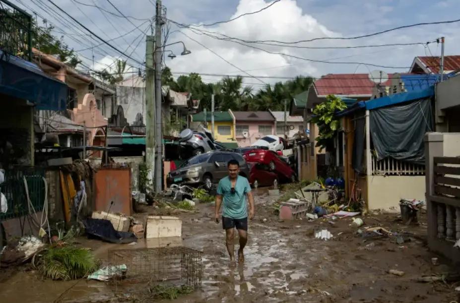 这菲律宾都这个熊样了，还在南海搞事情，那是有多强势的家底，这么奈抗吗？这自从菲