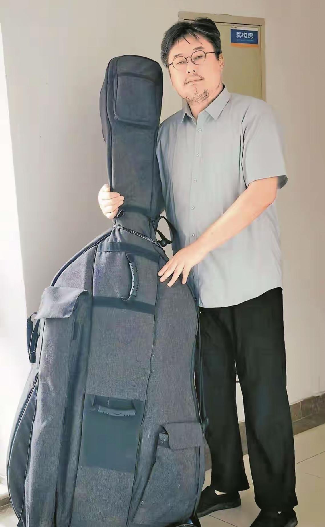 广州地铁硬刚中国音乐学院徐教授，真是一点没给这位自称职业音乐人留面子，他表示自己