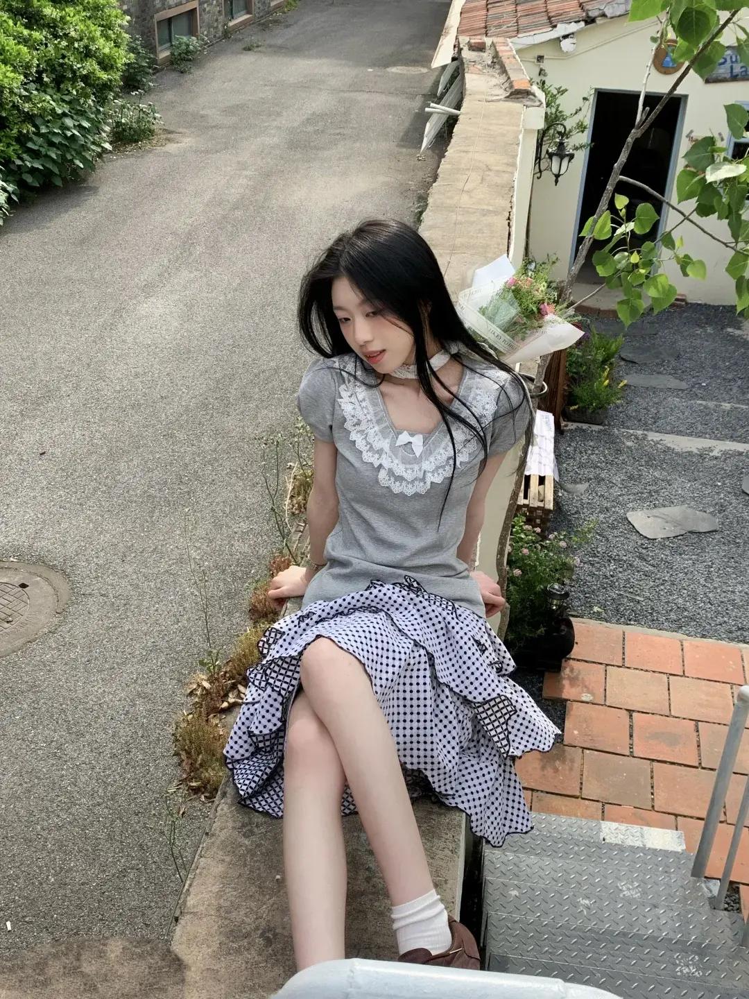 如果吻她一下会穷三年，但你愿意吗