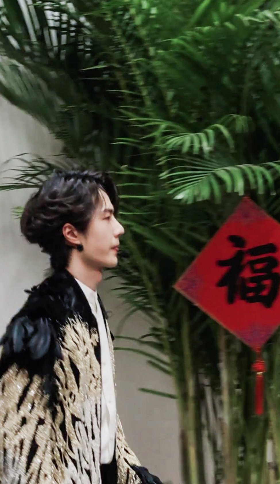 春晚大赏王一博春晚舞台未播先燃除夕已至，春晚将来！年味裹着烟火气扑面而来，王一博