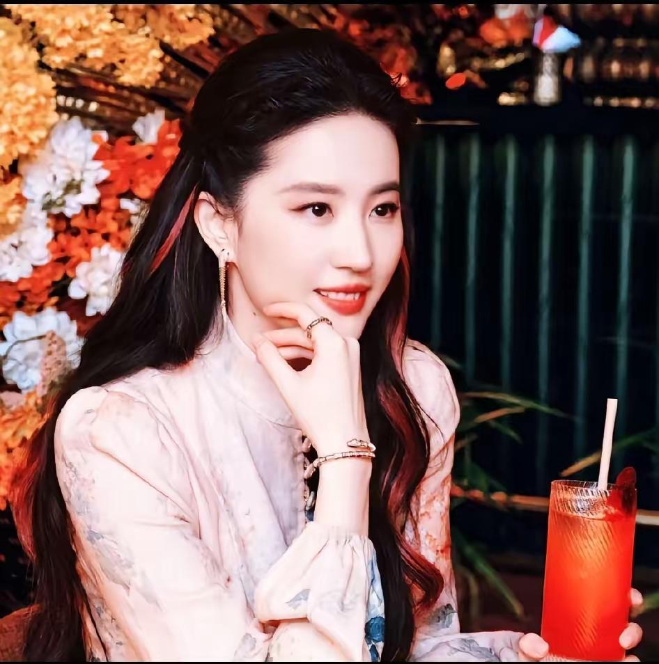 相亲男开口就问37岁女“能生孩子吗”？我看他不是来找老婆，是来许愿的！三十