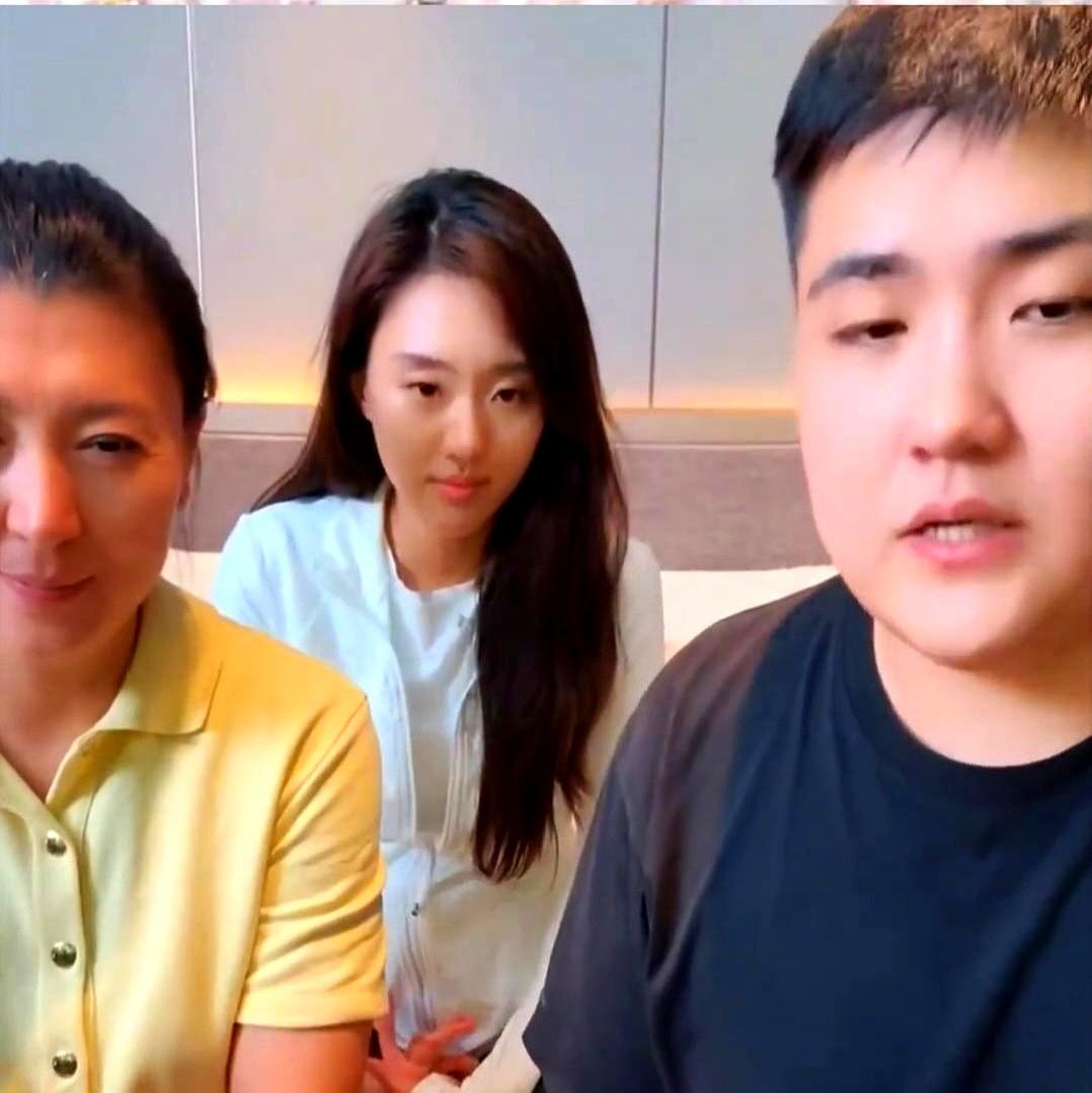 “娶她不是为了流量”林傲霏昨晚直播一句“我老婆不靠我妈”冲上热搜。