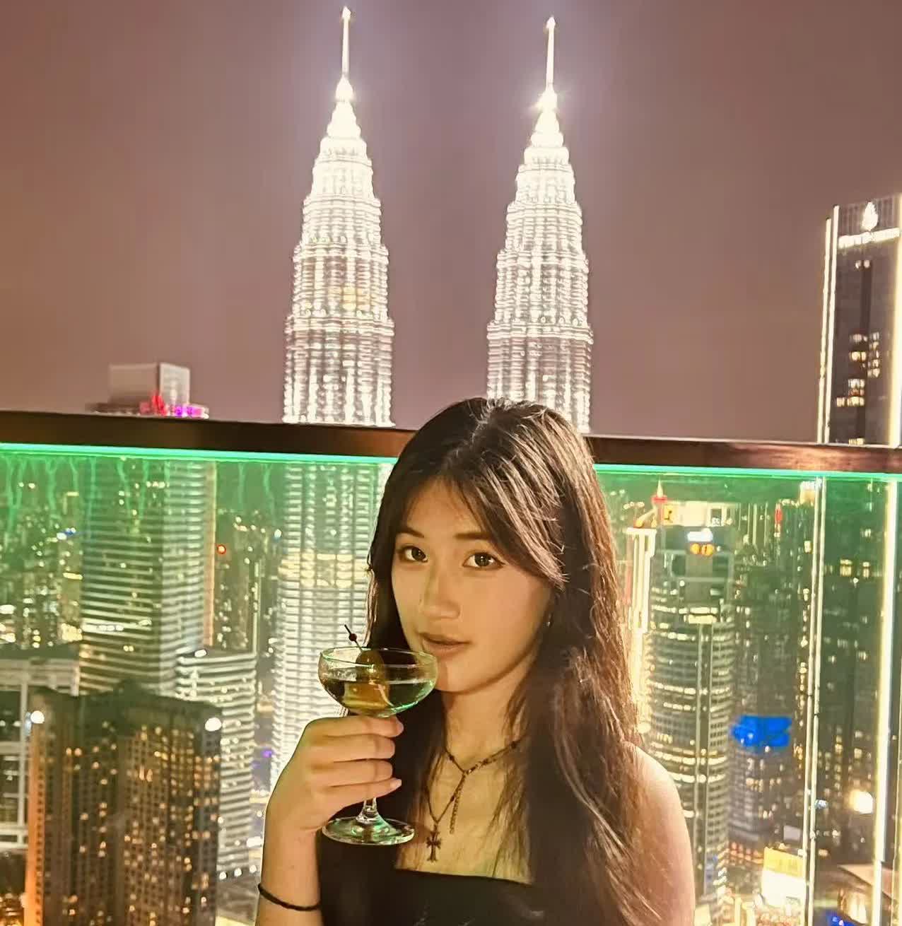 国人出境，感觉犹如“过街肥羊”。马来西亚，新加坡人称之为“大马”，但对于