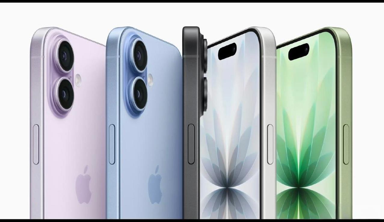 iPhone16标准版开售前的总预约量是30万左右。iPhone17标准版开