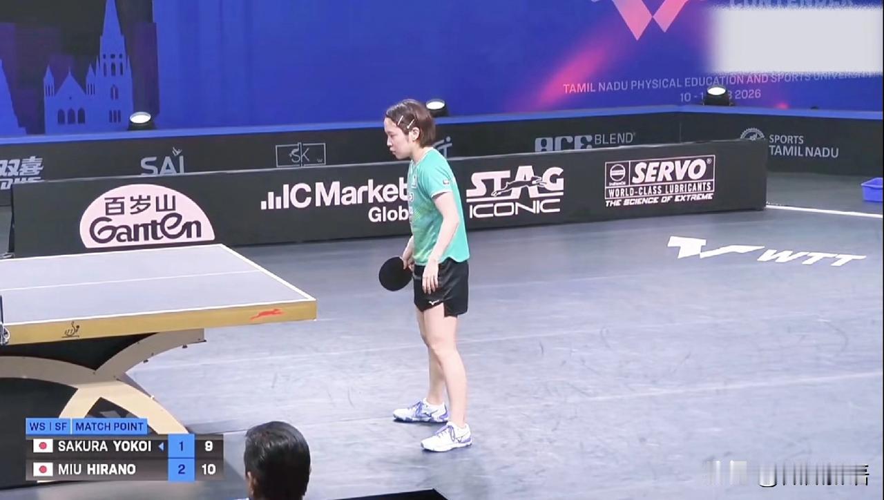 赢下比赛后的平野美宇笑的很开心。平野美宇闯进WTT球星挑战赛金奈站女单决赛，刚