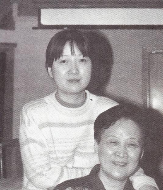 挤走宋丹丹上位，嫁给英达27年，北大才女梁欢的“报应”来了？梁欢从北大才女到