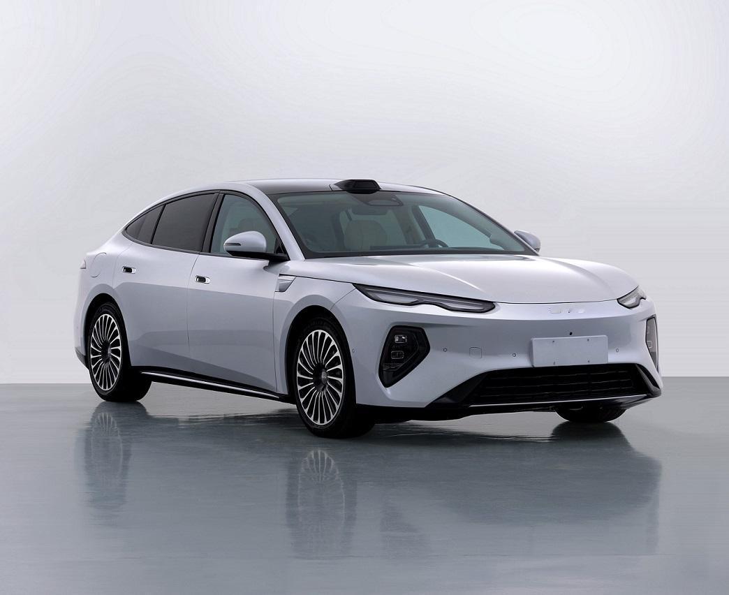 新车申报来了，海豹08纯电补充申请三款车型，单电机版本两款：一款255kW的低功