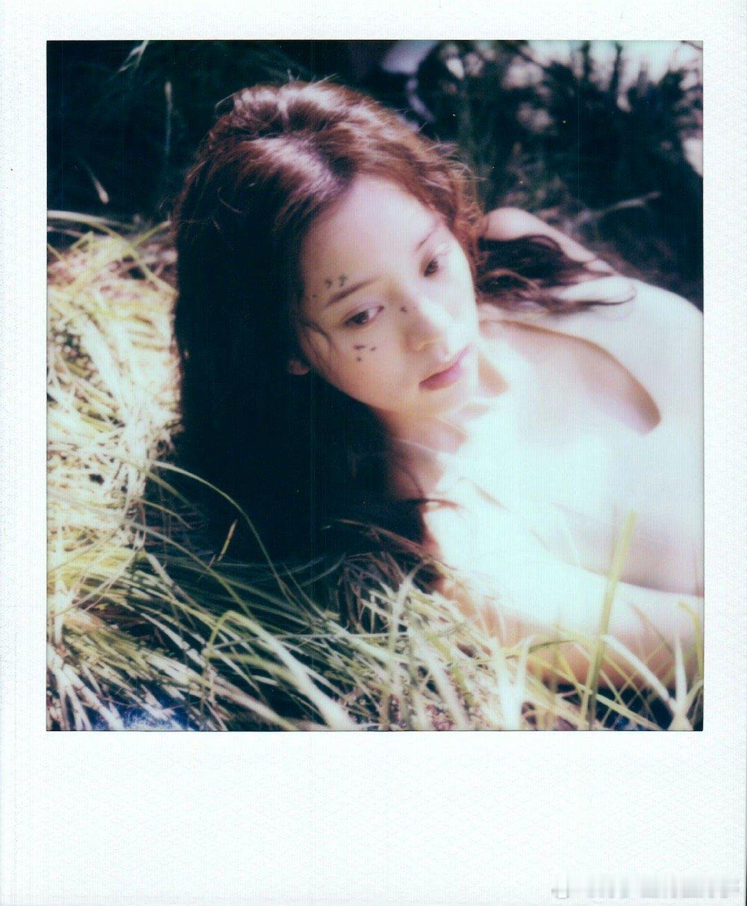 谁懂啊！欧阳娜娜的音色真的自带画面感😭音乐节出圈的《暮色森林》终于上线，慵懒