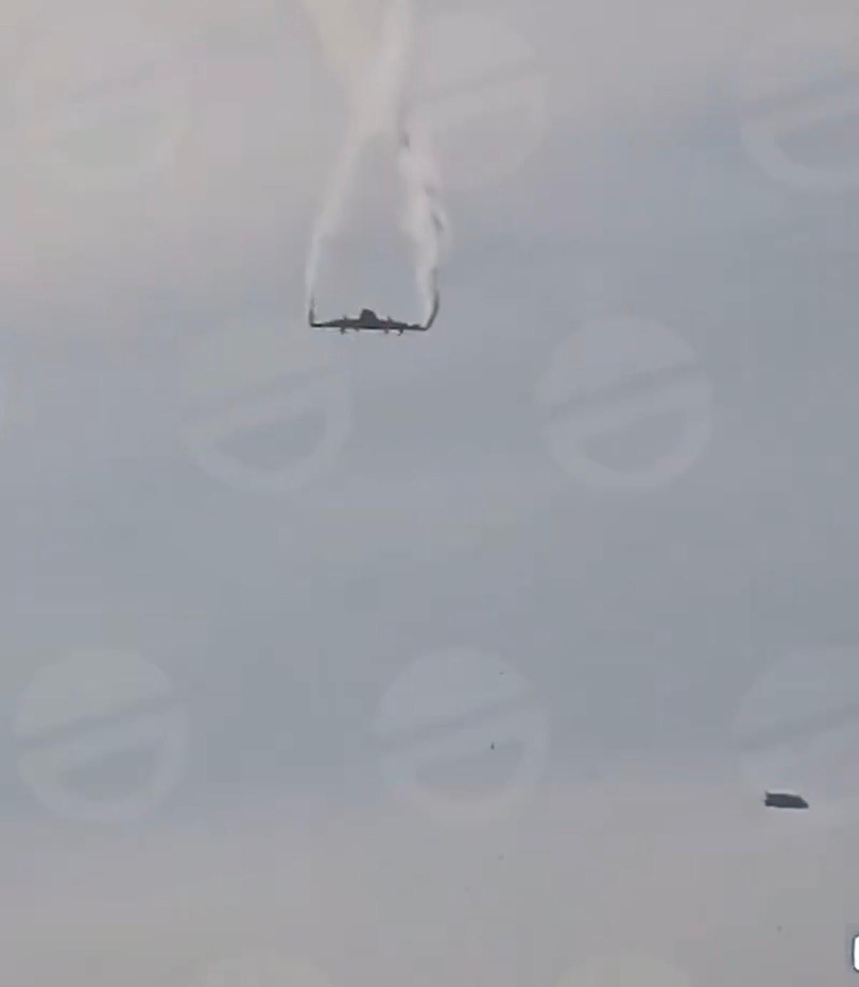 一架从阿塞拜疆飞回土耳其的土耳其空军C-130运输机在格鲁吉亚领空发生空中解体，