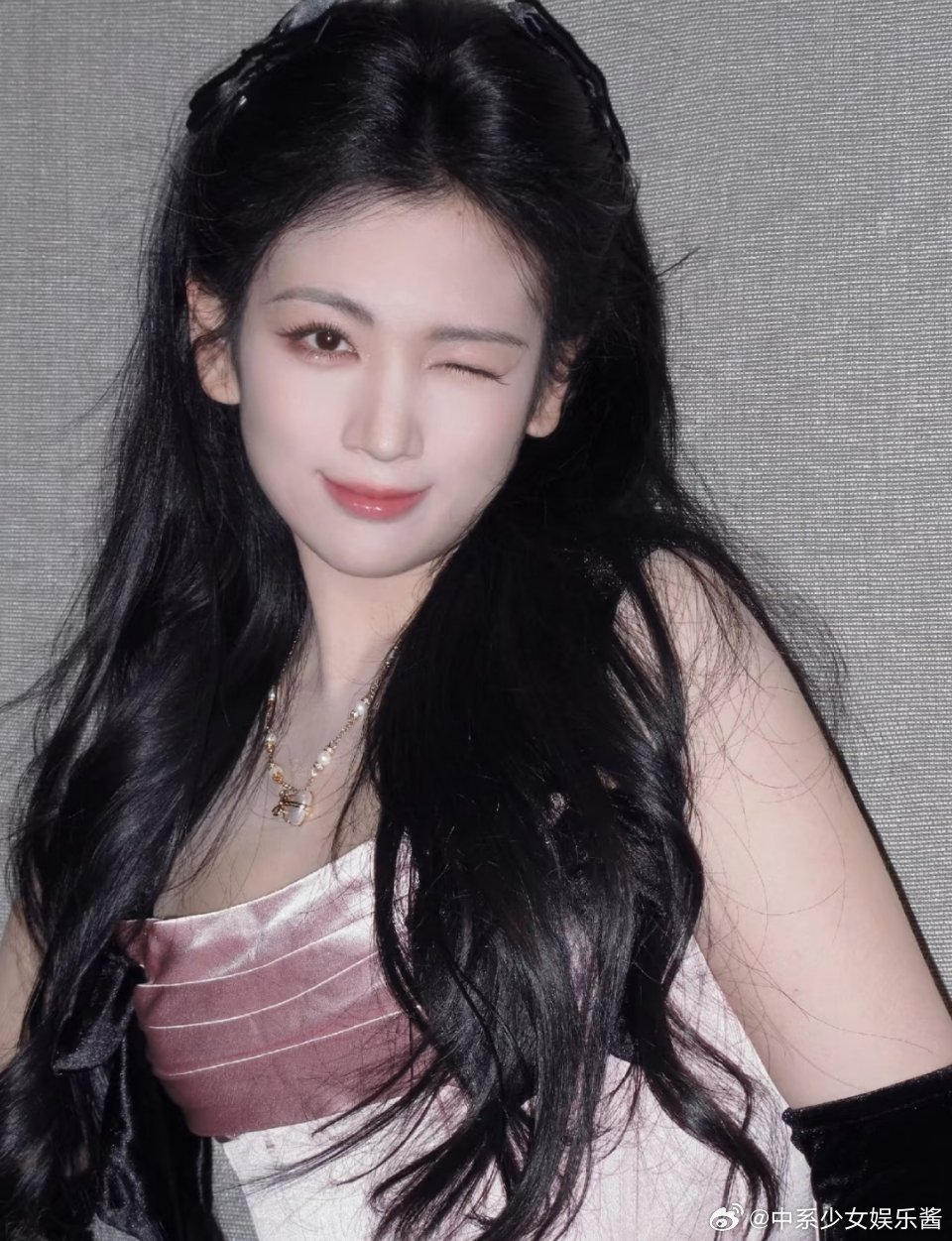 代露娃包上恩哈尼克孜，怎么不温不火的，差在了哪里呢？