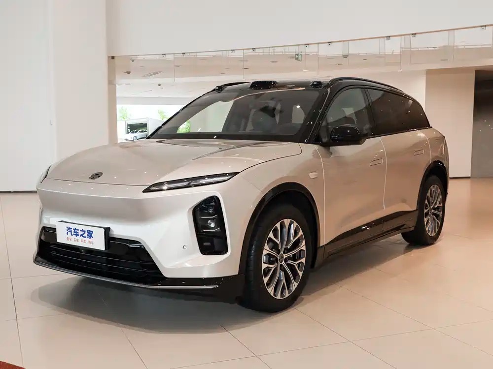 蔚来ES6焕新版2026年8月上市，中型豪华纯电SUV。整车尺寸4854mm×1