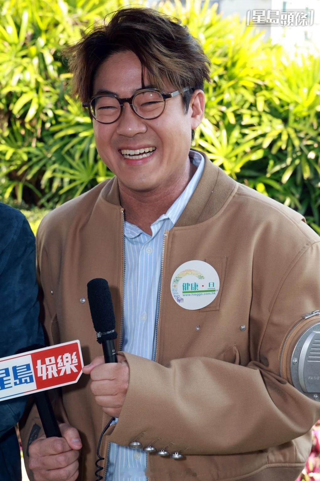 星岛：谭辉智亲回应《东周刊》爆拉姑“移情别恋”张与辰：她每个人都疼！红馆演唱会门