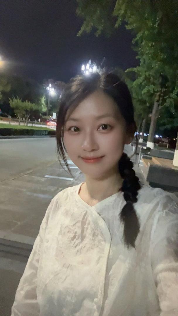 每日运动打卡昨天恢复跑步啦想不起发跑步每日运动打卡坚持运动打卡运动跑步打卡夜跑