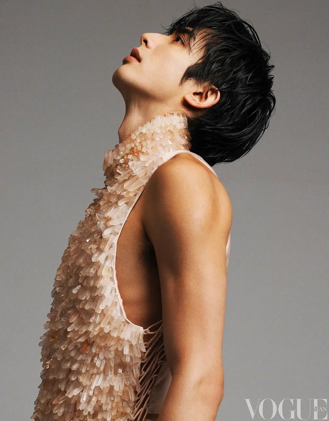 宋威龙这线条真的太强了，我感觉太帅了