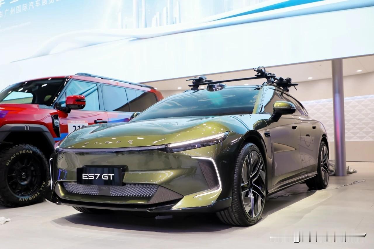 星途ES7GT与星途ESHERO惊艳亮相，你更钟情于哪种前脸设计呢？目前尚