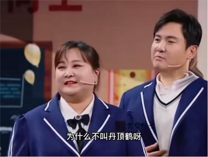 沈腾：“在学校的时候有没有什么外号啊？”范丞丞：“我一般身边朋友叫我弟弟，因