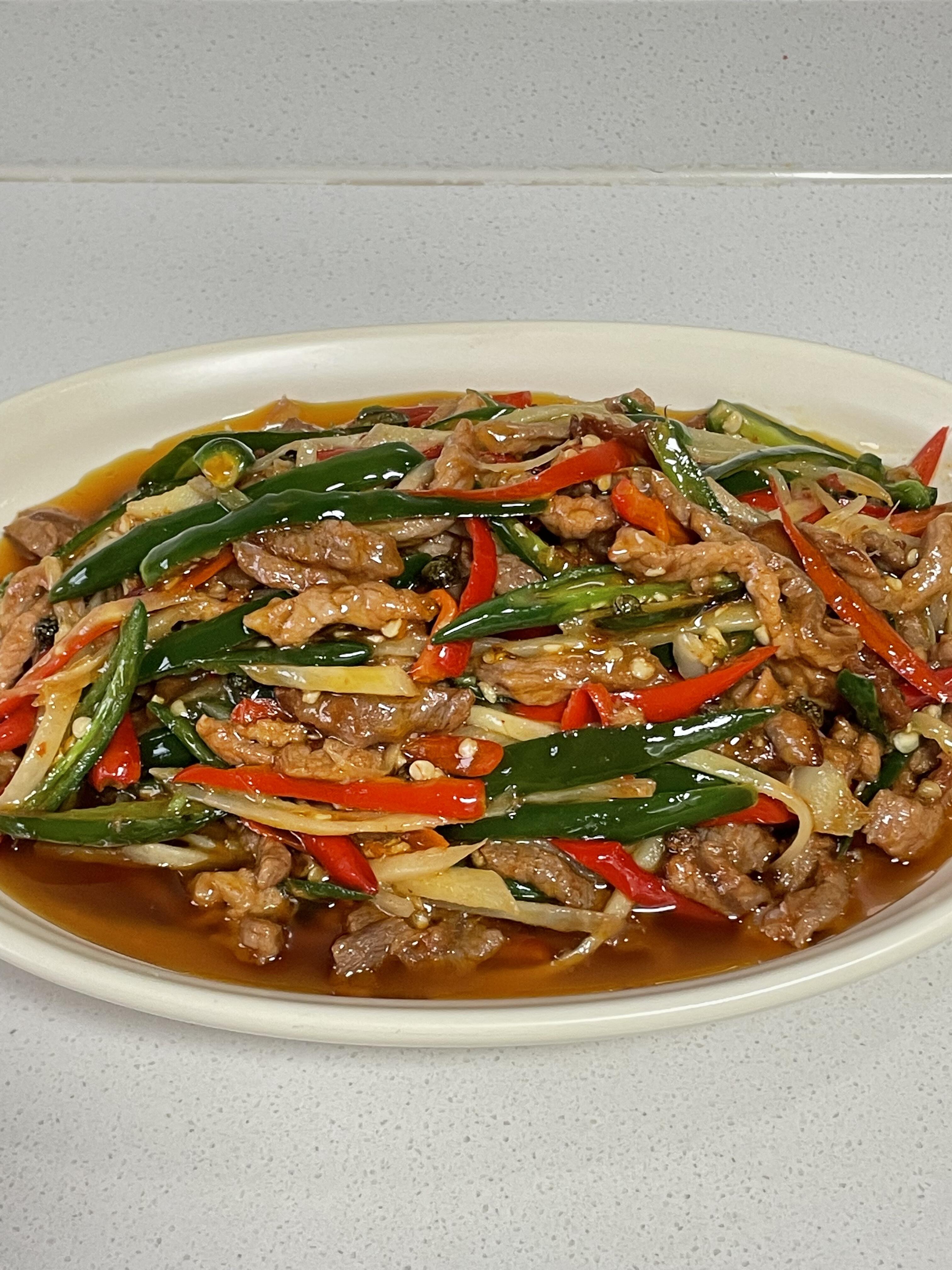 家常双椒肉丝｜麻辣过瘾，下饭下酒，比自贡菜馆还香爱吃辣的姐妹看过来！这道双椒肉