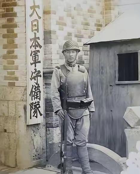 1939年，青岛港执勤的日军突然看见水中有个姑娘在挣扎喊救命，他心中狂喜，急忙放