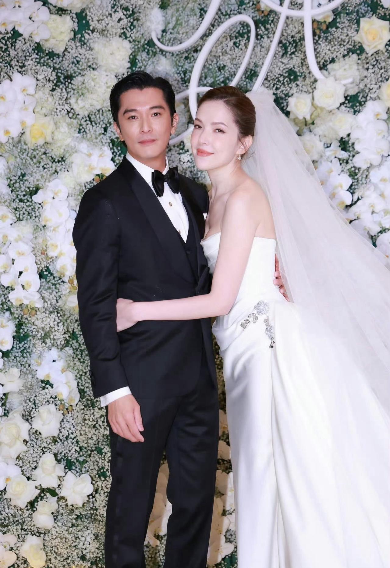 谁说补办婚礼就少了心动？邱泽许玮甯用一场迟来的仪式，把偶像剧的甜直接种进