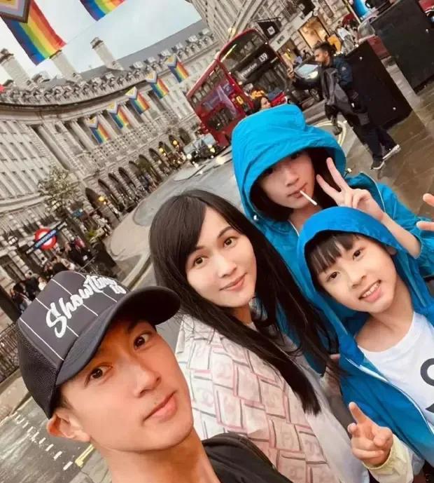 吴尊女儿发育太猛！身材凹凸有致惹人羡慕，如今和父亲共用一张脸。#宝贝女儿合照#