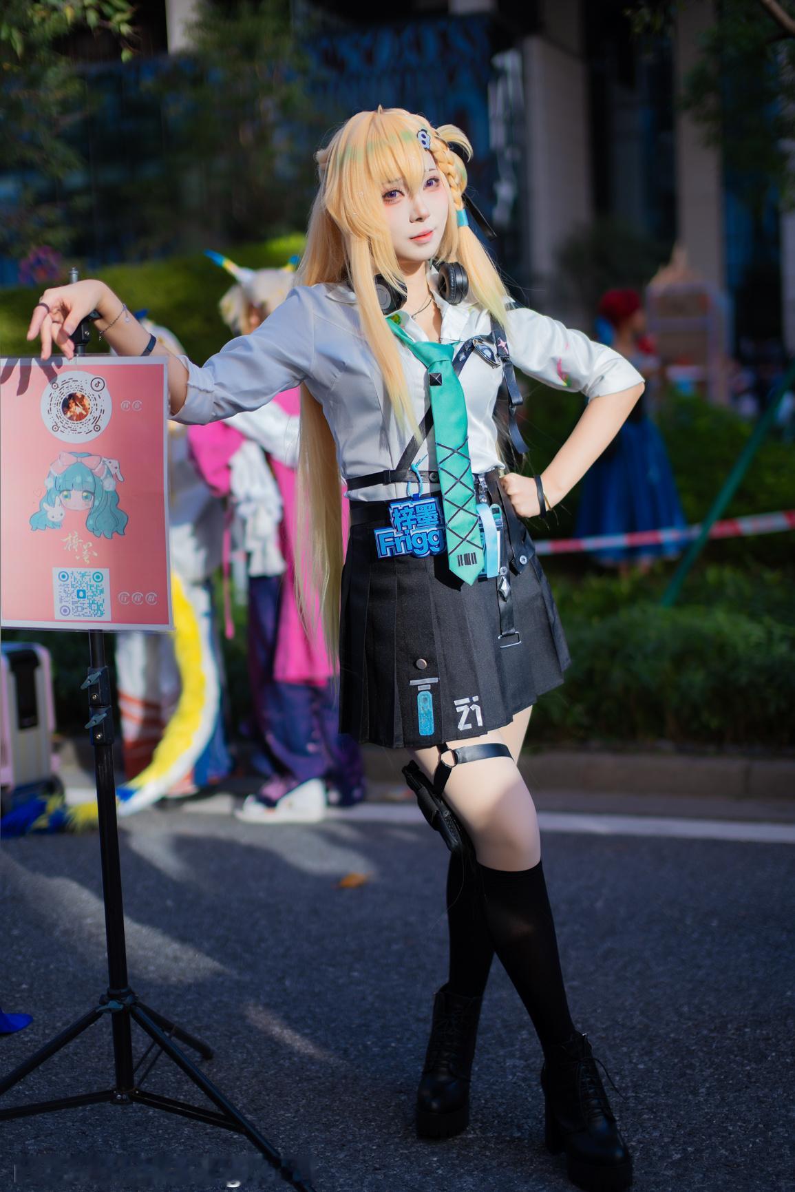 猎人拍漫展37th萤火虫漫展鸣潮琳奈出镜：睏睏葵想把漫展图带回家？请看置顶！(