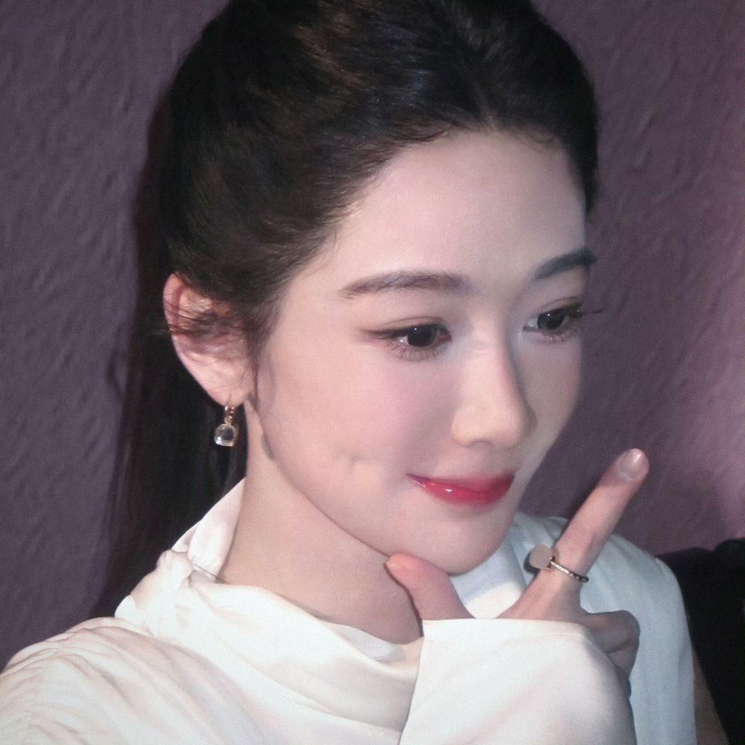 杨紫杨紫玉兰花开君再来yz杨紫董竹君我爱你，想为你做一块甜蜜巧克力，让你没
