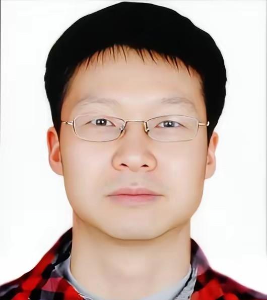 一位社会学家非常现实的话：“只要你去伺候，一个屎尿屁都不能自理的老人，不用多，就