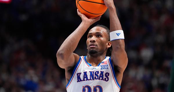 堪萨斯大学后卫达林·彼得森已成为2026年NBA选秀的共识状元热门，他与两位潜在