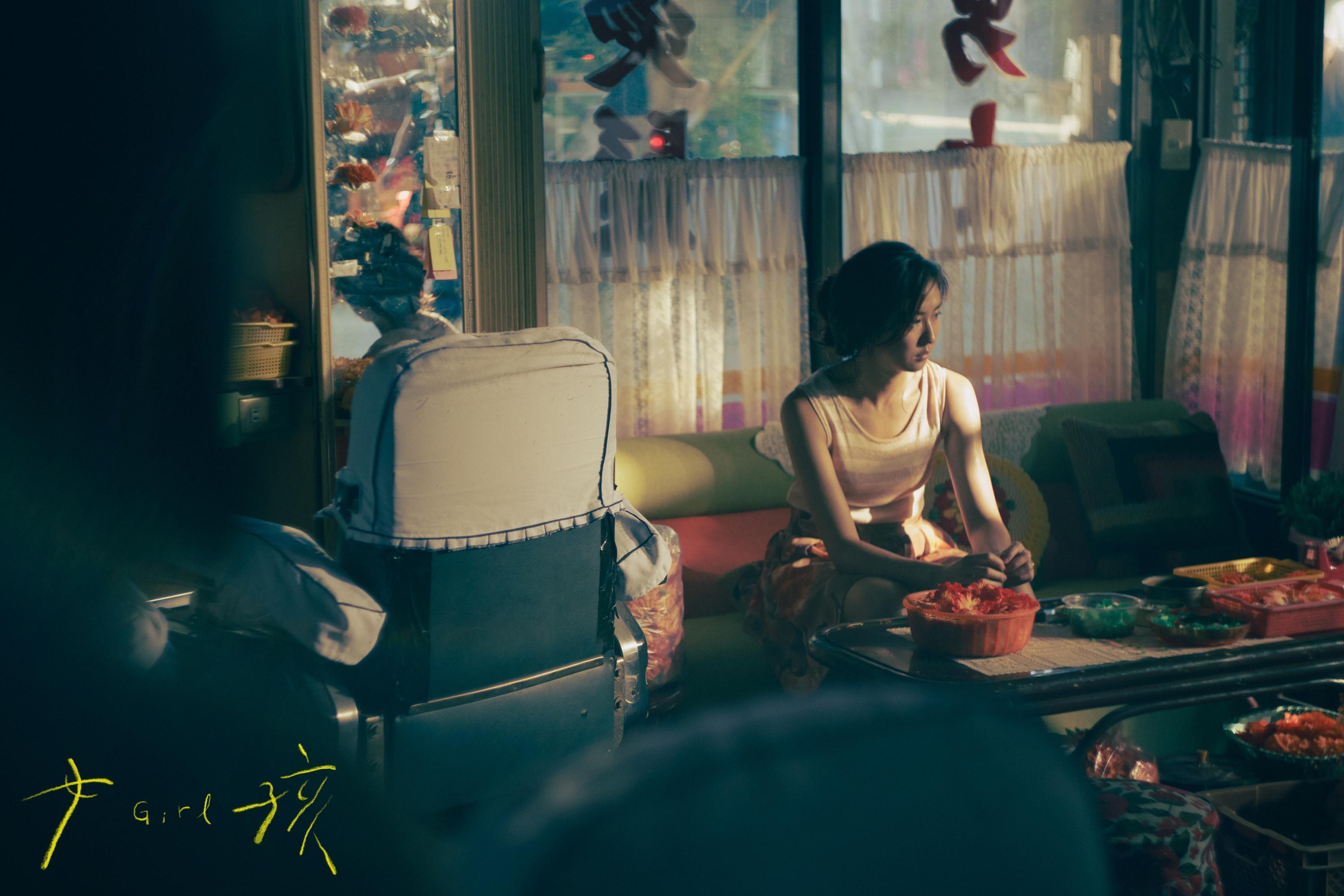 舒淇女孩入围釜山电影节主竞赛六边形战士舒淇身份好多变，演员主创➕导演转换得很快，