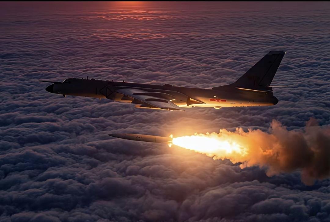 六爷H-6K发射惊雷JL-1画面，杀气腾腾！JL-1可携带核弹头，射程8000K