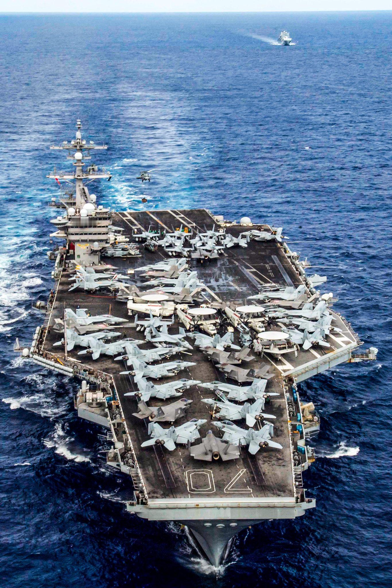 部署中的卡尔文森号