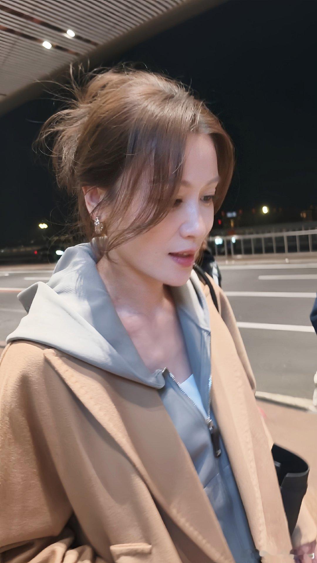 叶一茜是世界上最适合盘发的女人​