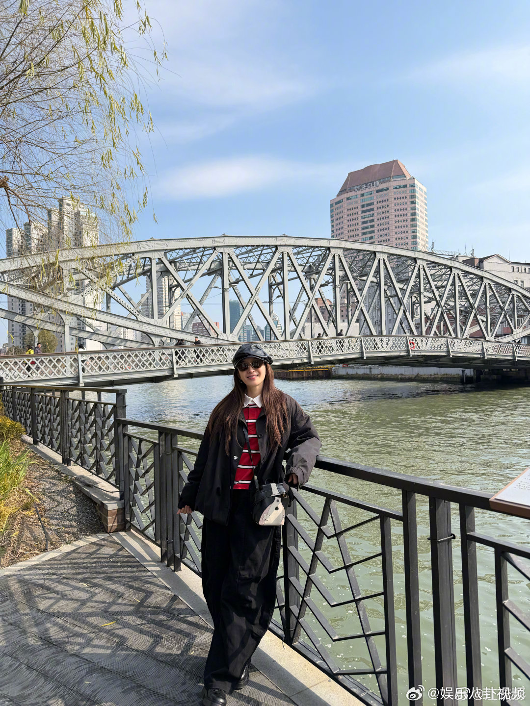 江疏影江疏影摄影江爸爸江疏影提醒大家吃汤圆，顺便秀了一把江爸爸的摄影功力！这拍