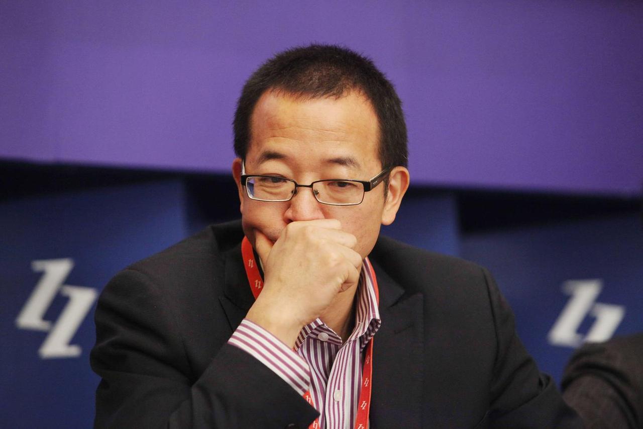 东方甄选四位主力主播明明、天权、中灿、林林在4月25日同一天宣布离职，这已经是继