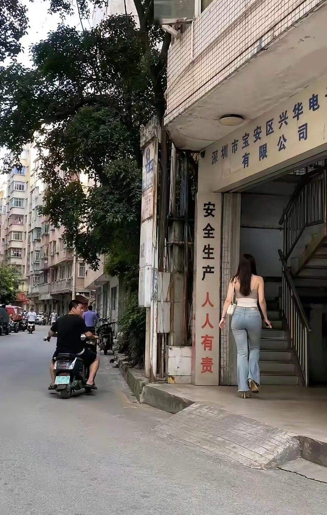 很好奇，究竟什么公司会开到这种地方？一看就知道这公司实力不怎么样。