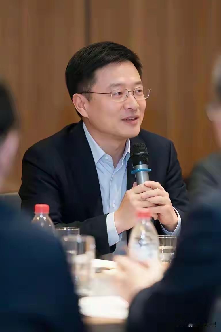 有没有一种感觉赵海峰灌酒，猥亵事件是一群“优秀”的企业精英合着组了一“目的