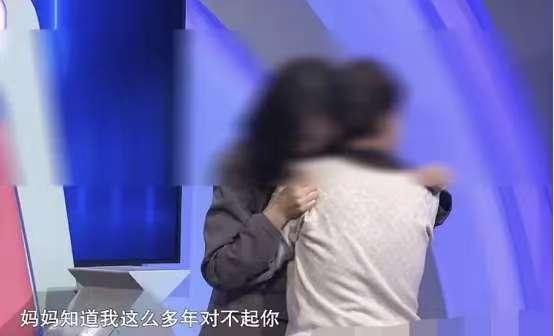 “你装什么装？”2022年，河南，老太太家里拆迁分到了两套房，反手将女儿拉黑并拒