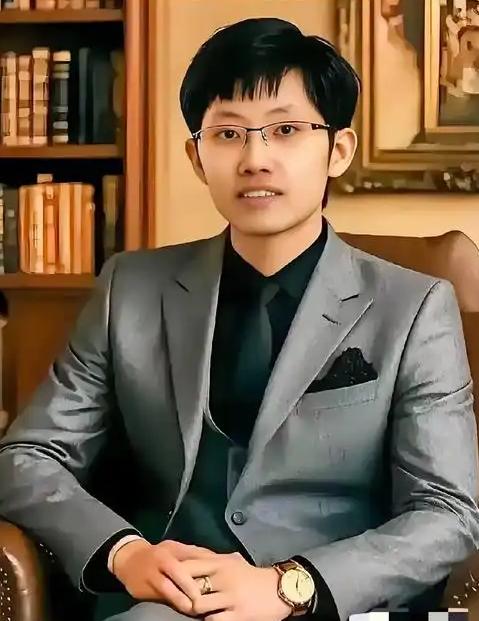 全中国都在骂老美卡芯片脖子，但梁文锋却点出了更恐怖的真相：就算把算力全给你，如果