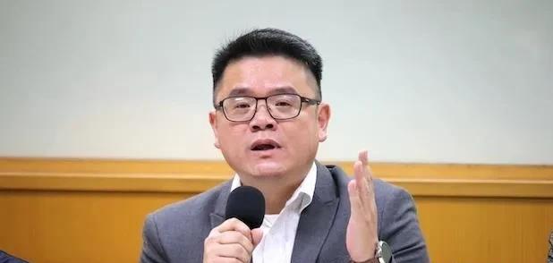 台湾省南投暨南国际大学国际企业学系副教授许文忠表示，除了输美基本关税20%以外，