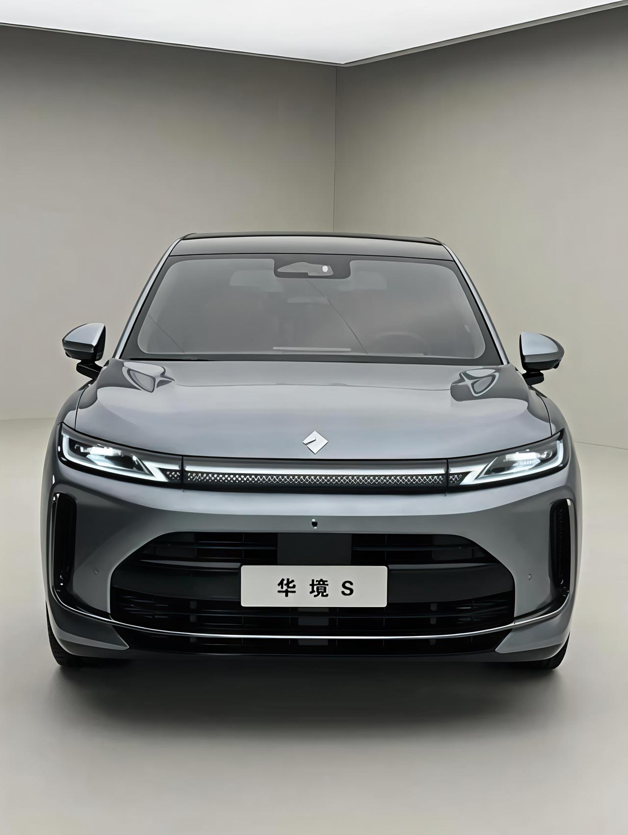 华境S是上汽通用五菱和华为联合打造的一款大六座SUV，上市后讨论度不低，主打家庭