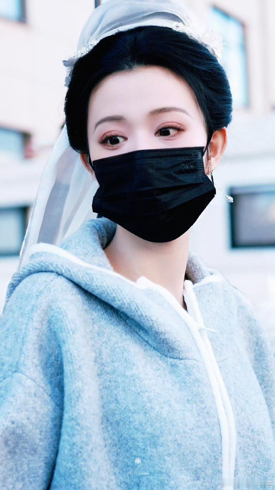 王楚然《明月录》魏采薇幅巾造型路透，这个头纱造型好好看