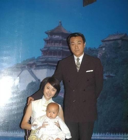 [点赞]1997年，何冰遇到了多年未见的女同学李海洋，女同学说：“我都29了，