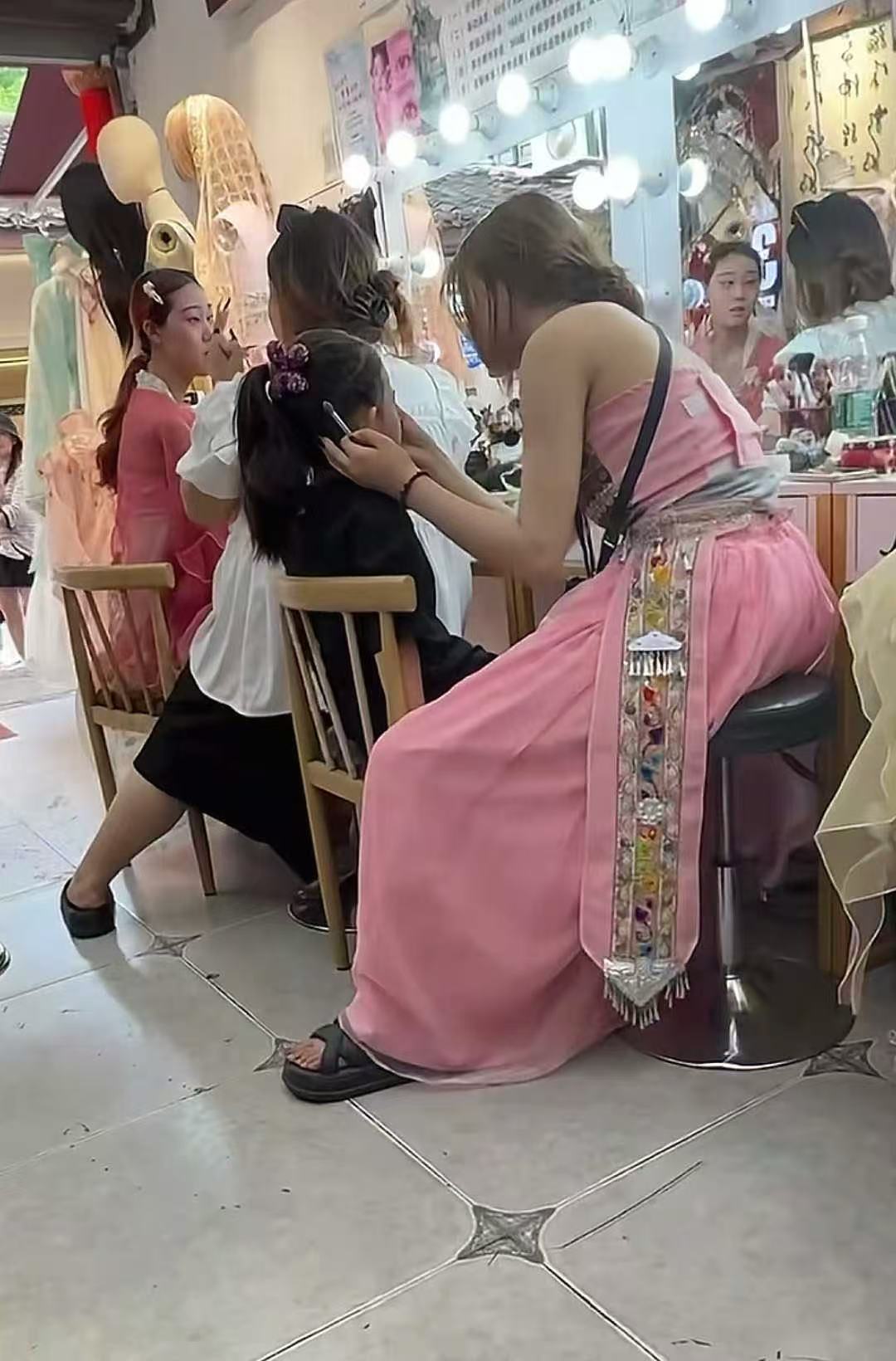 我的天啊，这是哪位妃子啊？