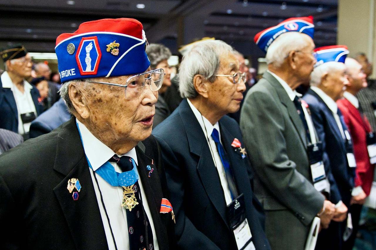 1941年12月7日，日本偷袭珍珠港。当天晚上，联邦调查局就按着提前准