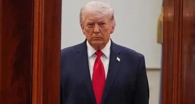 不少军事专家指出，中国应当把握特朗普执政的特殊窗口期，顺势推进台湾问题的解决。商