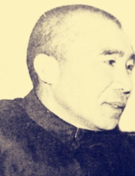 1948年，蒋介石请王耀武吃饭，宋美龄亲自下厨做了山东菜，吃完饭后，王耀武却对
