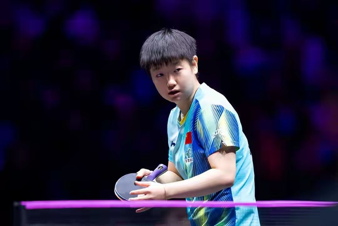 孙颖莎2比4蒯曼孙颖莎输了，一点也不意外，原因有三：第一、因为王曼昱提前出局，莎