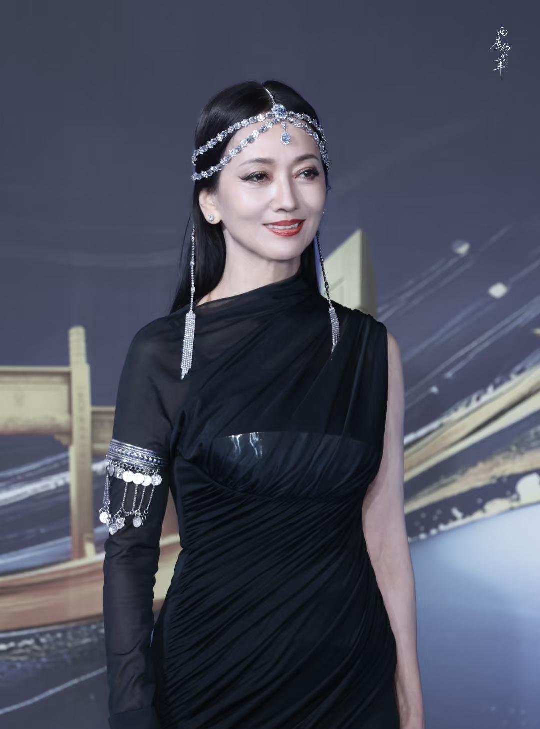 这是70多岁的女人吗，看起来最多40左右[爱心]
